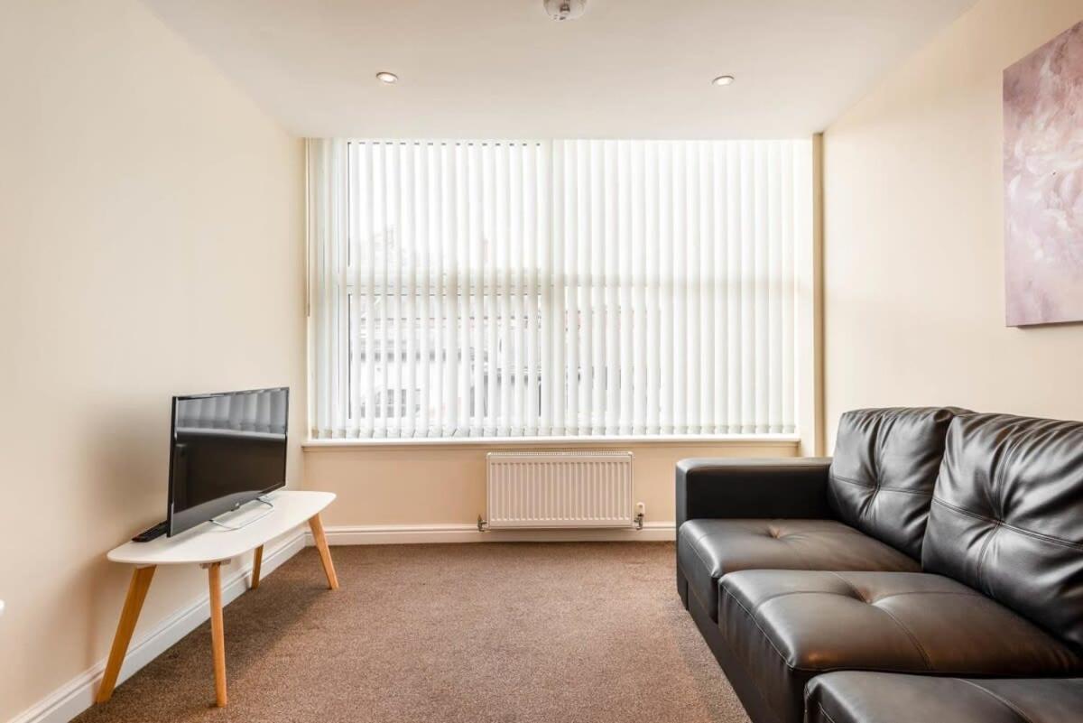 Bright 1 Bedroom Budget Flat In Pontefract