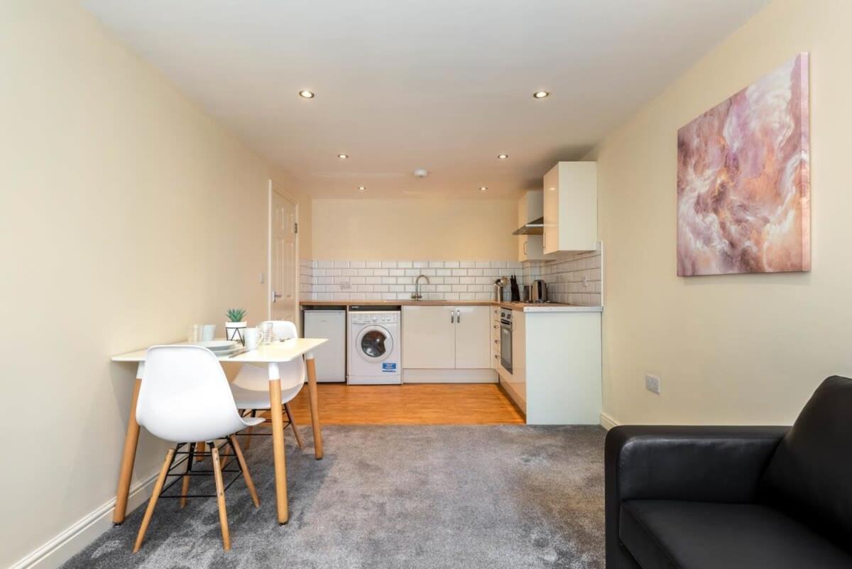 Bright 1 Bedroom Budget Flat In *