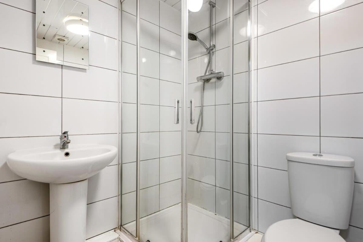 Bright 1 Bedroom Budget Flat In Pontefract